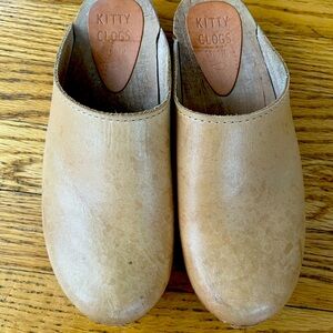 Kitty Clogs